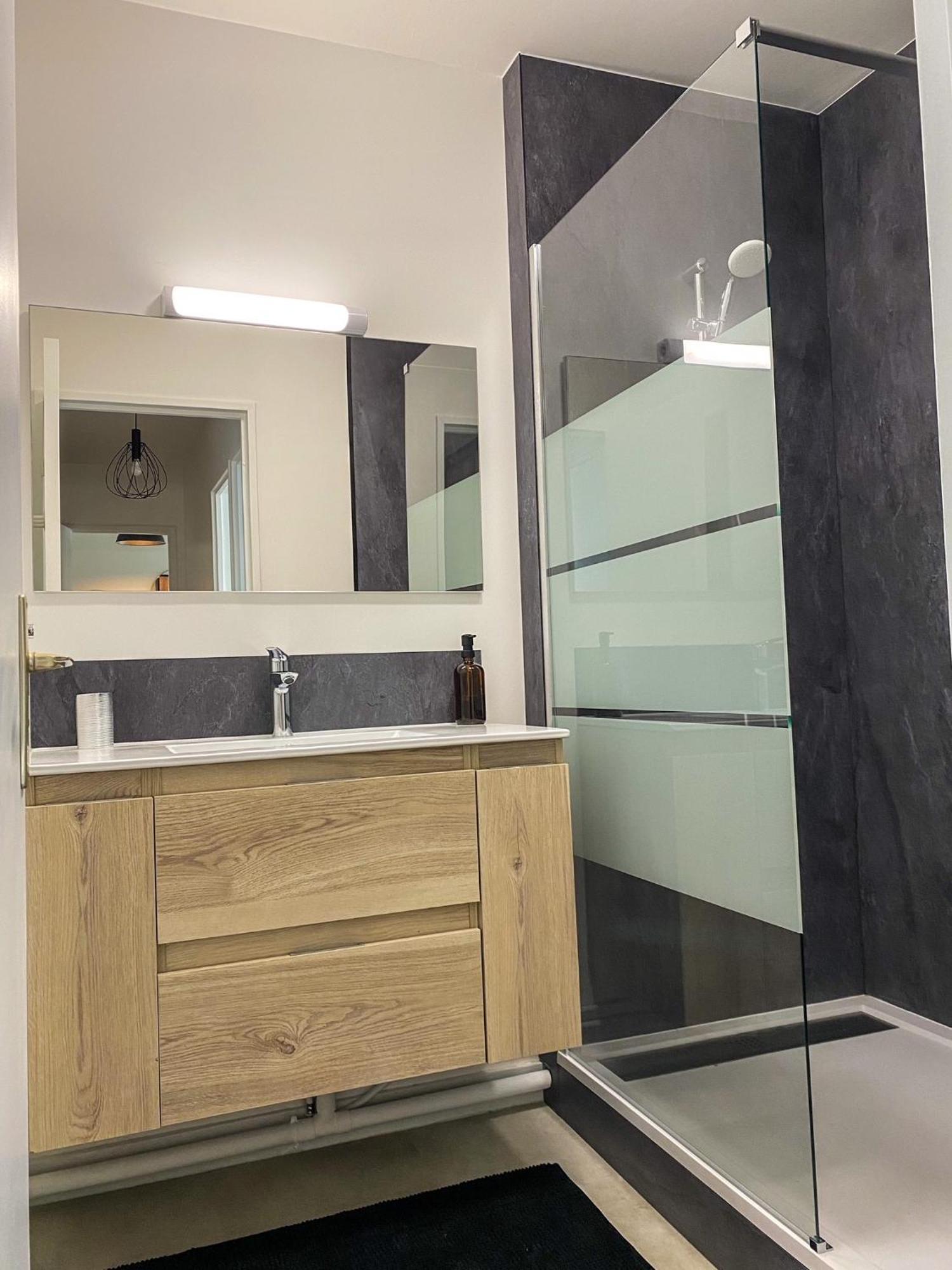 T3 Moderne Avec Balcon Terrasse Et Parking Gratuit Leilighet Niort Eksteriør bilde