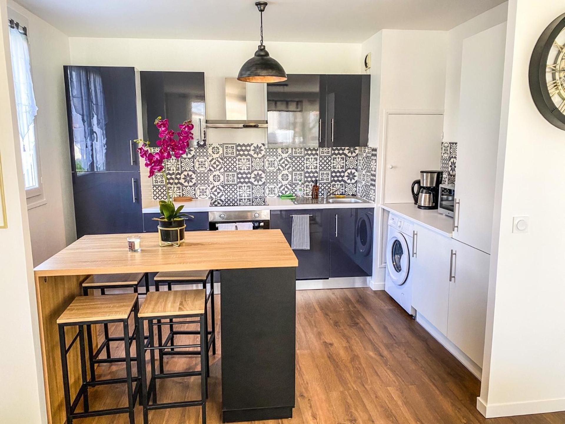 T3 Moderne Avec Balcon Terrasse Et Parking Gratuit Leilighet Niort Eksteriør bilde
