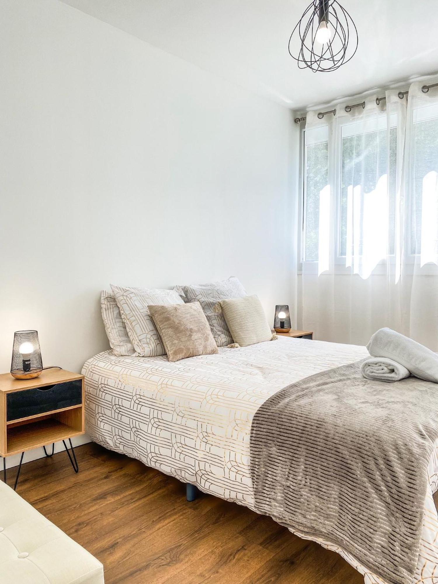 T3 Moderne Avec Balcon Terrasse Et Parking Gratuit Leilighet Niort Eksteriør bilde
